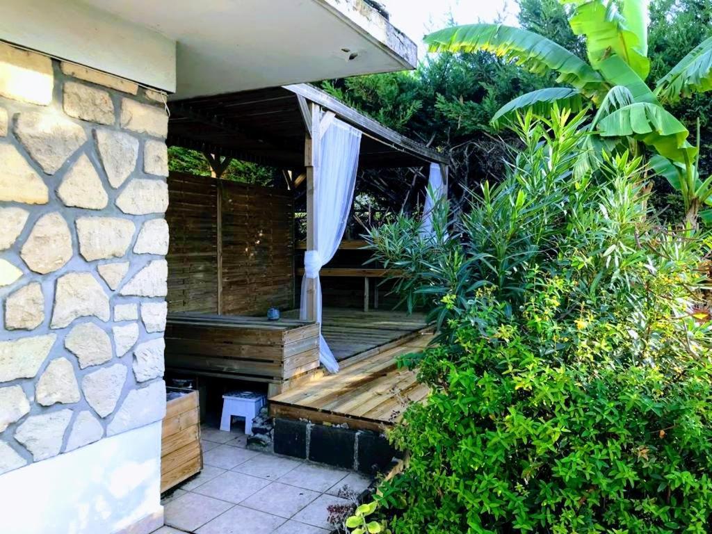 Agreable Maison En Centre Ville ノワジー＝ル＝グラン エクステリア 写真